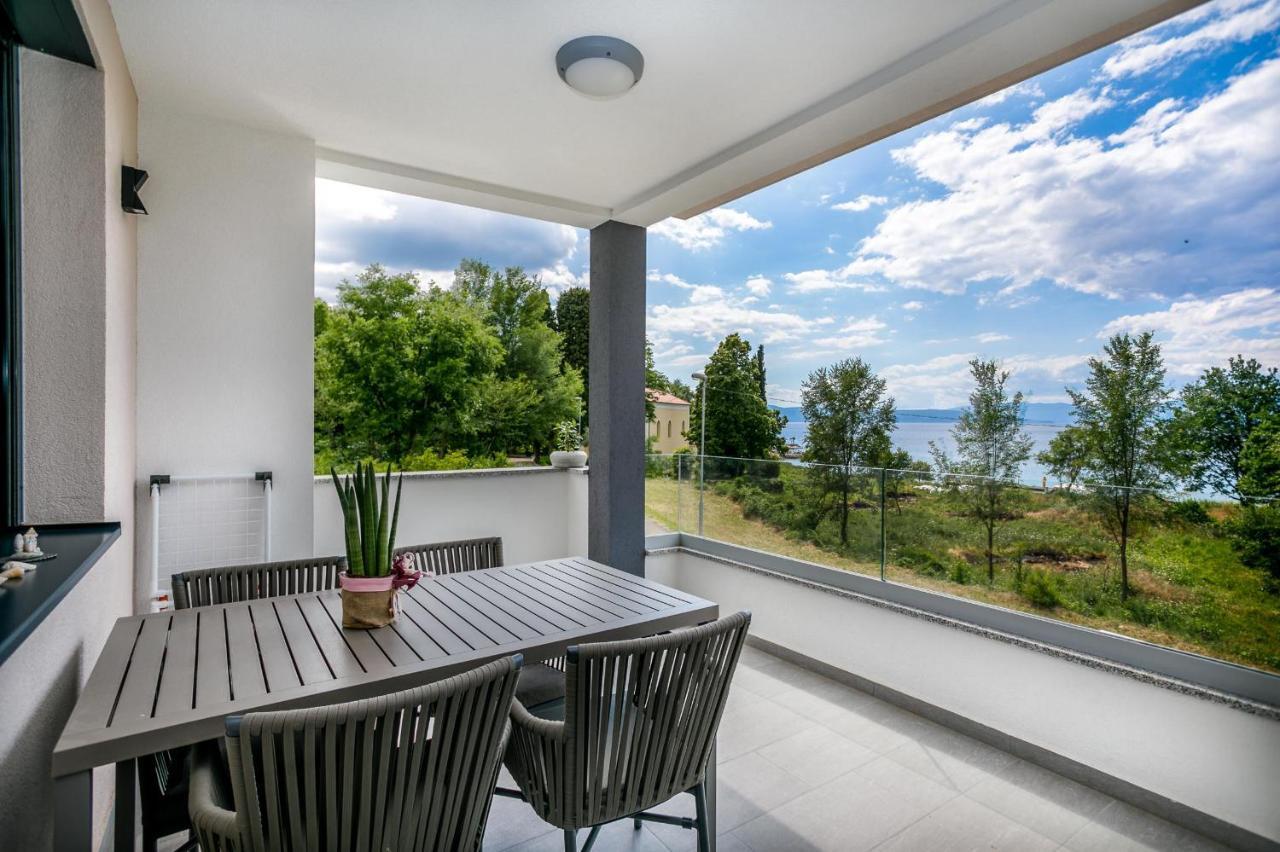 2A Partment Rukavina Apartment Njivice Exterior photo